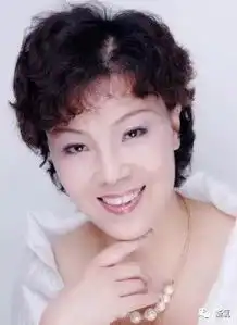 84岁老太太花费70万整形20次,看完效果简直震惊了