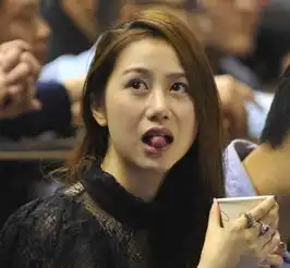 cba球场边嘴对嘴亲吻5岁女儿,孙悦的亲子情令人感动,但真的不好