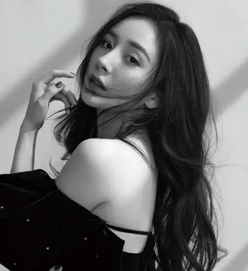 杨幂晒最新体重仅有90斤,天天煲汤不胖反瘦,这是什么神仙体质