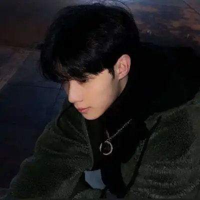 男生qq头像高冷帅气抱猫的开车的都有