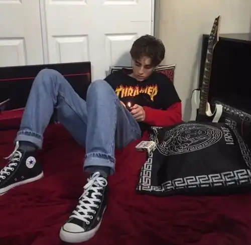 我什么也没忘但有些事只适合收藏