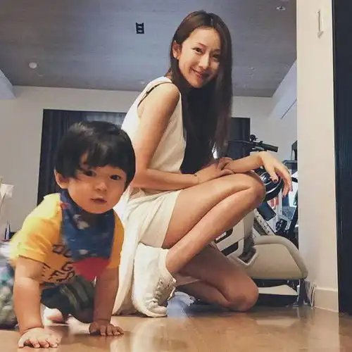 3招学会人生赢家人母隋唐搭配,有两个小孩也要做时尚妻不做黄脸婆
