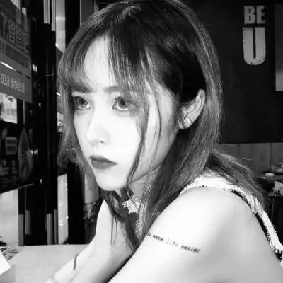 优质女头高清黑白社会高冷范女生头像全集