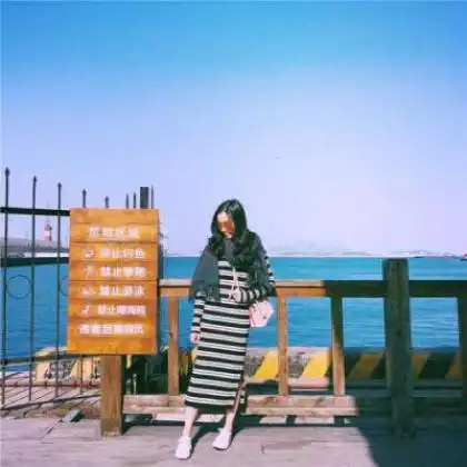 好看青春阳光微信情侣头像一男一女两张分开的