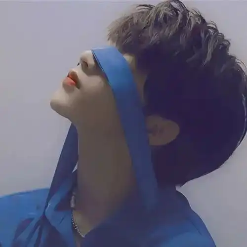 真人男头想牵着你的手,一起跑进夏日的晚风里