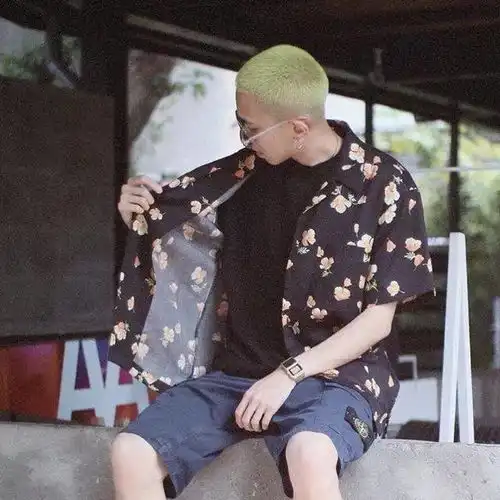 花衬衫究竟该怎么穿,才不会像社会大哥