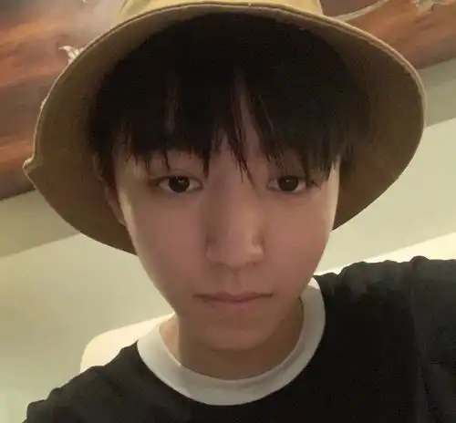 王俊凯深夜更新ins,不是为了宣传快本,而是为了一位粉丝