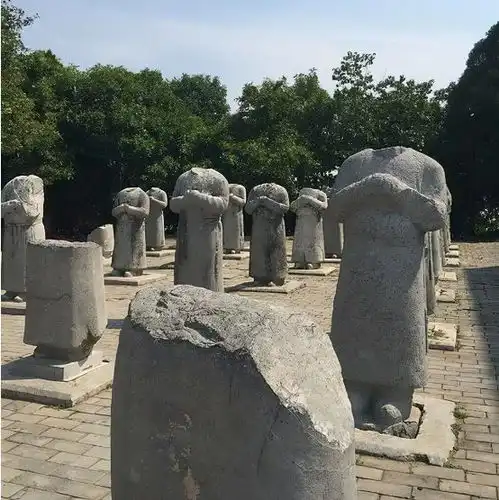 武则天陵墓前,千年都无人解答的无头石人,为何会在1971年破解