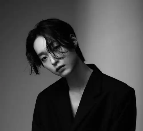 黑白男头真人是你,只能是你