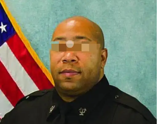 因被要求戴口罩,美国男子怒火中烧,当场拔枪射击打死一名警察