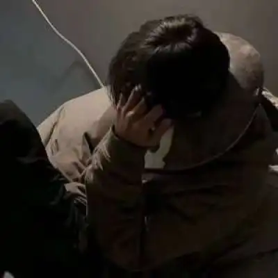 ins港风复古男生头像