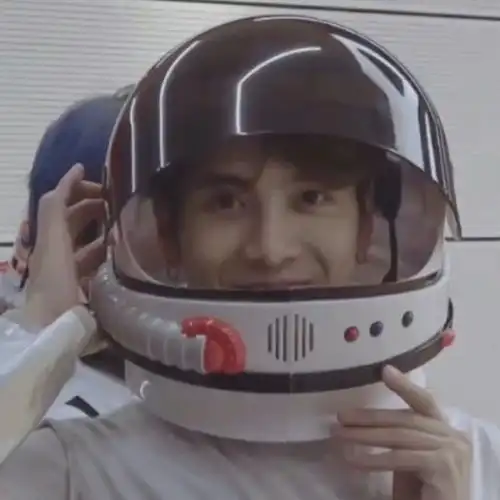 男生头像沉默杀死所有的爱