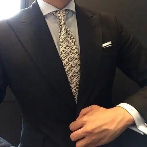 男头像部位西装