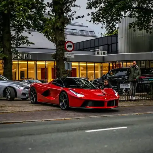 法拉利拉法反着念一遍为什么成为男人的梦想之车