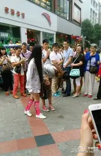 北京彩虹地铁现男男求婚不送钻戒送手表