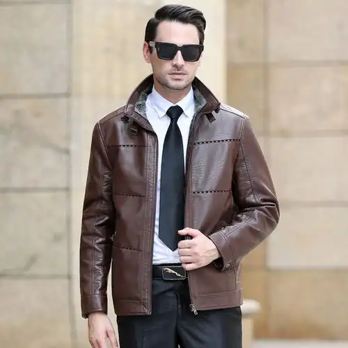 别穿西装了,如今70后男人都穿这些男装,帅气有型更精神