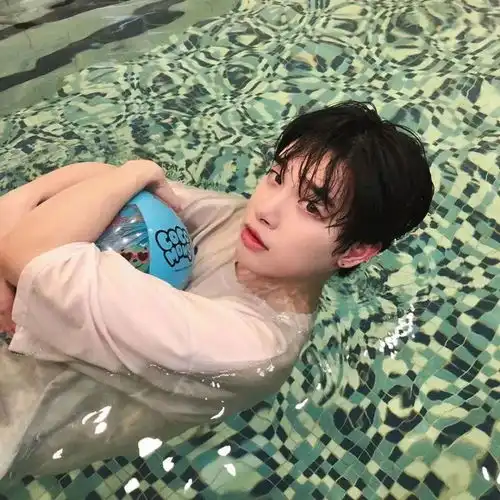 女生头像我喜欢你好久了