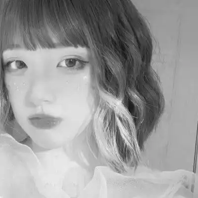 高清高冷黑白美女头像,长发的美女最好看了