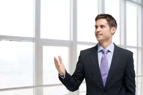 服装百科男士正装穿着中的禁忌