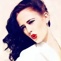 欧美浓妆女生高冷头像微信头像图片大全