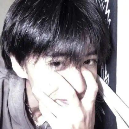 个性高冷成熟男头,如果你喜欢的话就用用吧