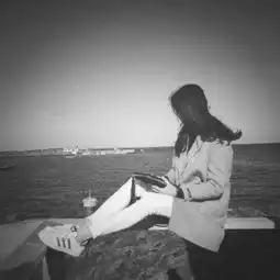 如果你不能陪我到最后就不要半路进入我的生活