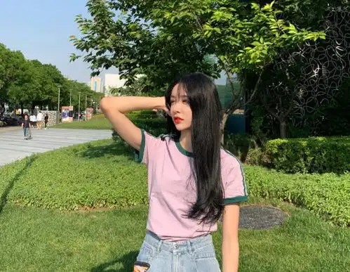 当女装狂魔艾比换回男装,大家肯定不敢相信,他能帅到如此之地步