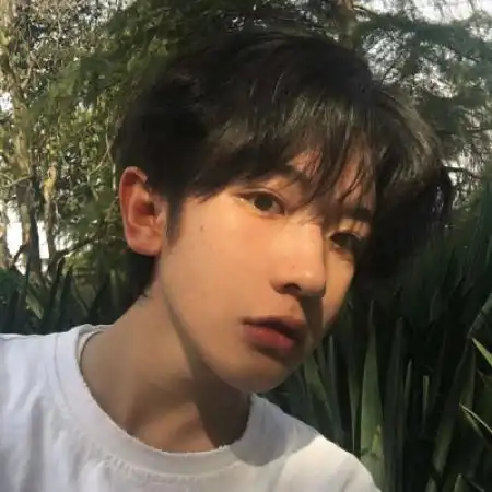 帅气男生头像真人拿命搏未来