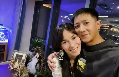 卢靖姗发文更新动态,网友猜疑是在回应韩庚夜会美女,有故事