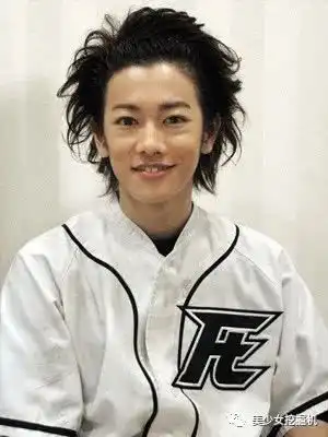 20岁的热血男高校草,30岁的禁欲系贵公子,他怎么做到越老越妖的