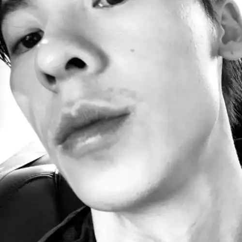 男生头像头像男生霸气冷酷真人狠狠的眼神正是你成熟的表现第220期