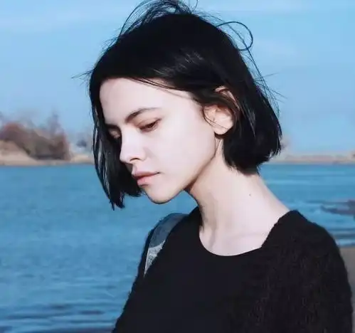 超显脸小的5款发型,你一定不能错过