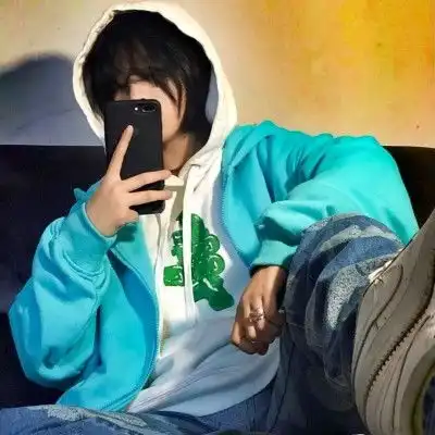 ins冷酷男生头像