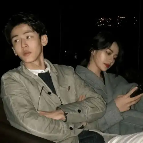 想和你一起用情侣头像