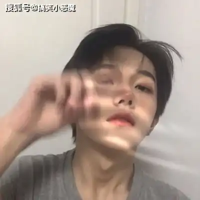 搞笑gif段子哥们你的镜头应该换了吧