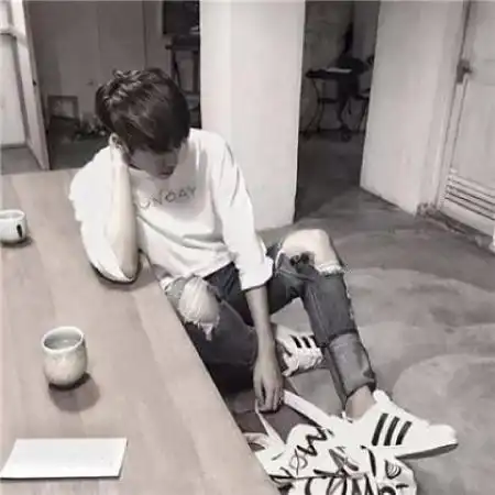 颓废的男生qq头像图片,女生为什么喜欢颓废的男生