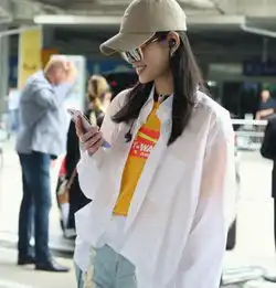 我发现了比白t更显白好看的上衣,谁穿谁先美