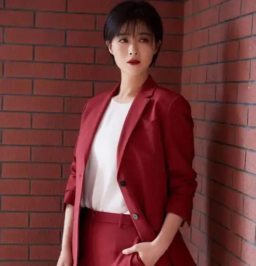 37岁蒋欣瘦成赵丽颖,体重只有90斤,坦言减肥方法真的很简单