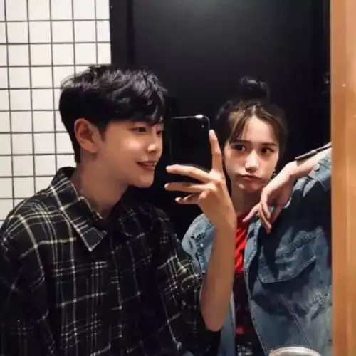 头像我喜欢你不是一见钟情也不能说停就停