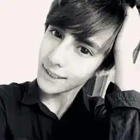 这位看似混血的.叫什么名字呢