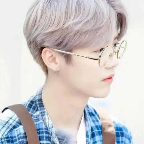 央视直播镜头下的鹿晗,无美颜无滤镜,暴露30岁真实颜值