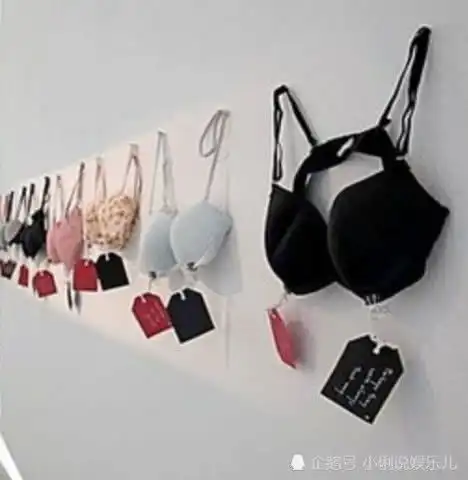 失恋博物馆有多崩溃抓过娃娃情侣都分手了,最后这男孩子真傻