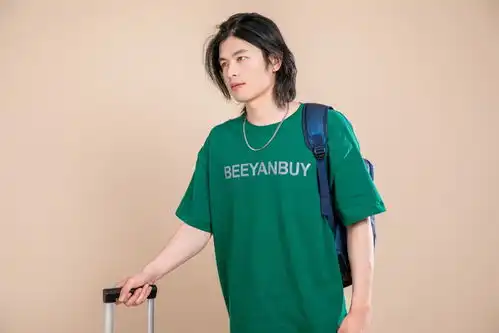 背包绿色t恤徒步旅行男生人物摄影图摄影