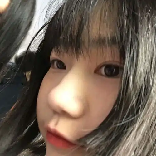 女生头像我眼里有片孤独的海