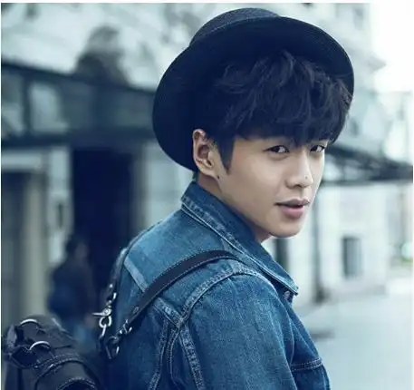 被父亲卖了1.4亿深扒张若昀背后的故事,才知道张健有多可恨