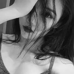 很火的句子我愿当你的最佳听众,看你做作从始至终