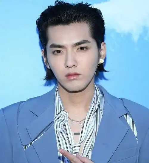亚洲影响力明星26位中国明星入围,15位男星,肖战未上榜