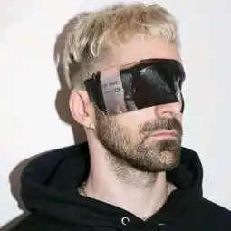 情侣头像青春本来就是马不停蹄的相遇和错过大海