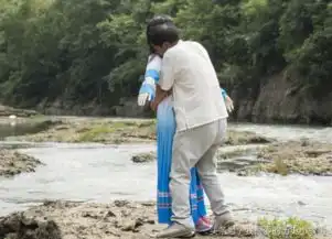 男子和他特殊伴侣的爱情与日常生活