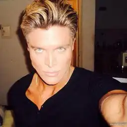 这是什么鬼巴西男子整容八次只为变成芭比男友